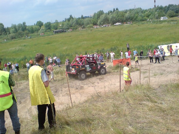 	
UAZ passes obstacles